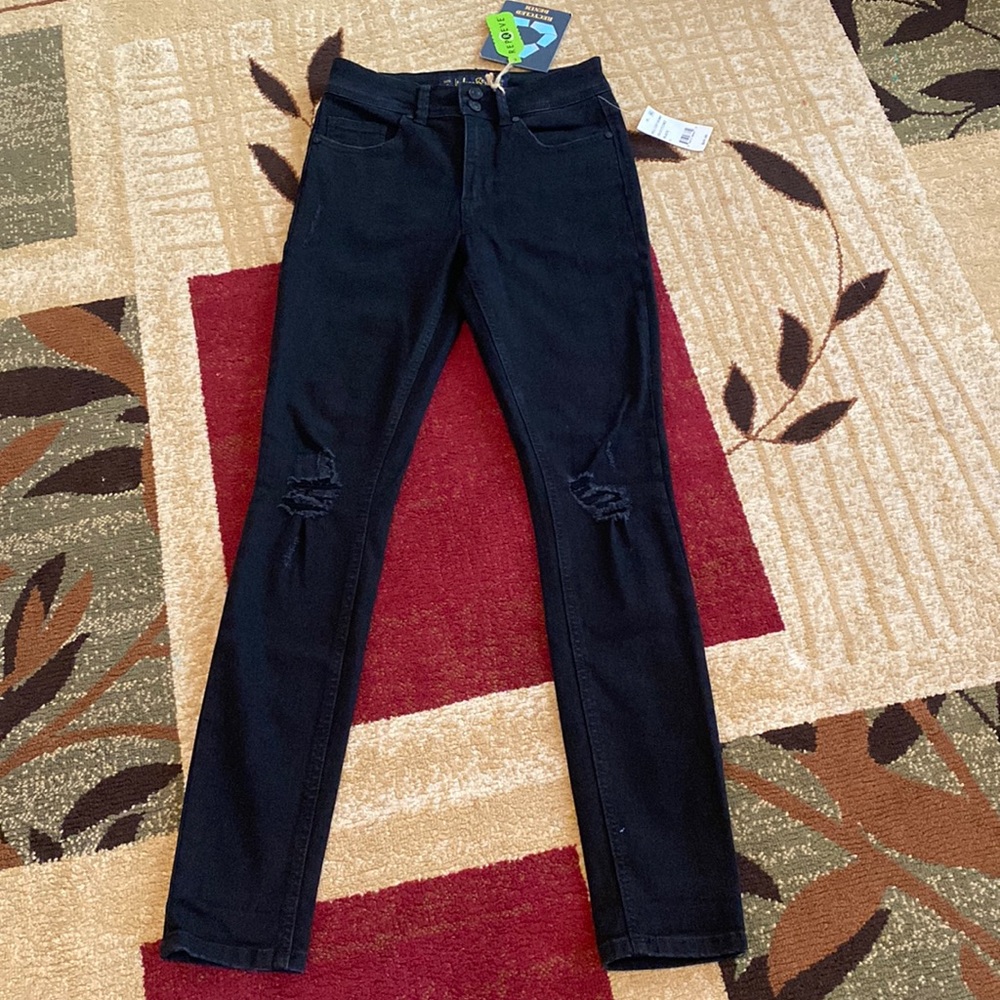 Indigo Rein Juniors’ Destructed High-Rise Skinny Jeans